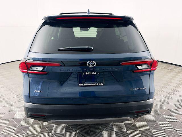 2026 Toyota Grand Highlander Platinum