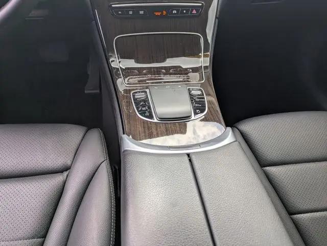 2022 Mercedes-Benz GLC SUV