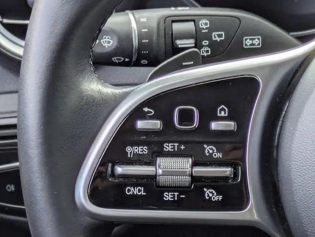 2022 Mercedes-Benz GLC SUV