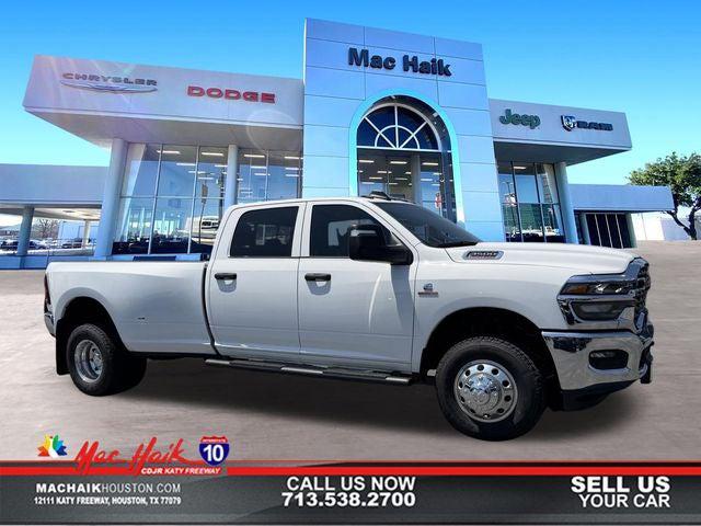 2026 RAM Ram 3500 RAM 3500 TRADESMAN CREW CAB 4X4 8 BOX