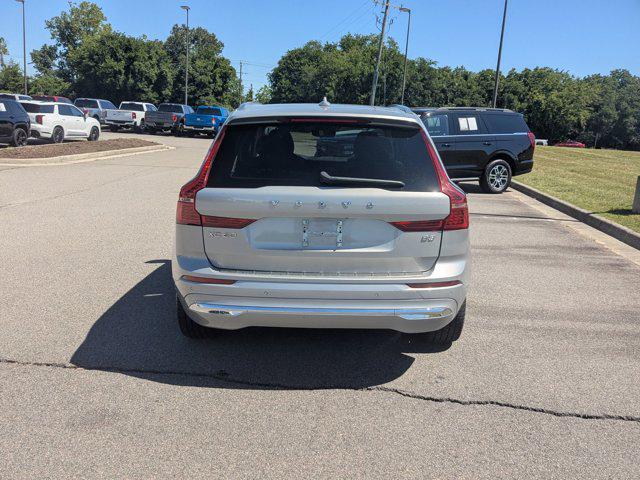 2023 Volvo XC60 B5 Ultimate Bright Theme