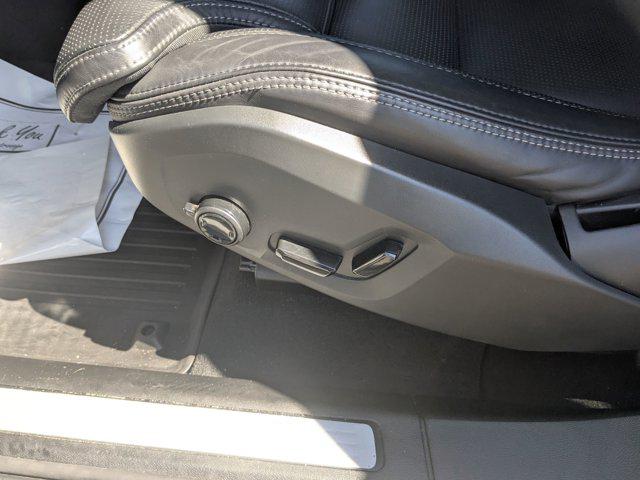 2023 Volvo XC60 B5 Ultimate Bright Theme