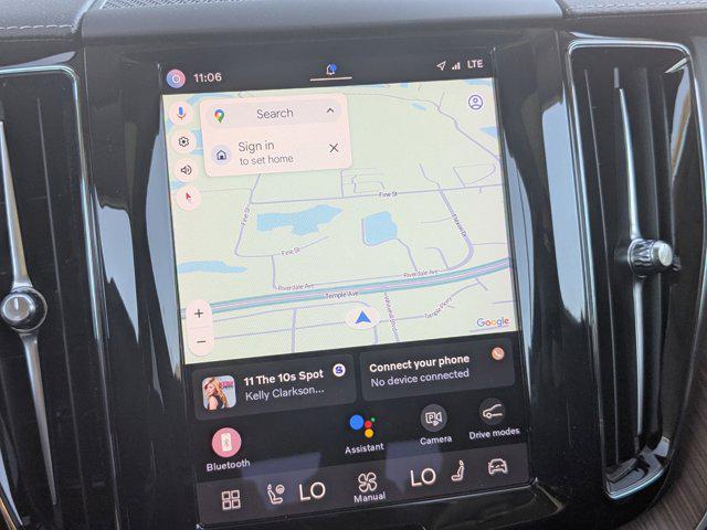 2023 Volvo XC60 B5 Ultimate Bright Theme