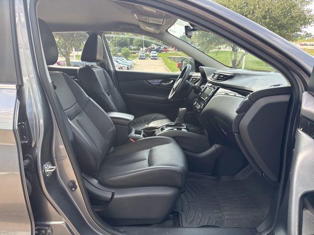 2021 Nissan Rogue Sport SL FWD Xtronic CVT