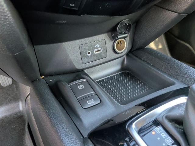 2021 Nissan Rogue Sport SL FWD Xtronic CVT