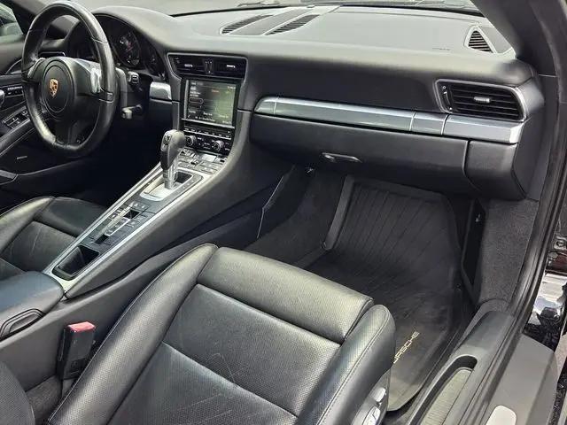 2013 Porsche 911 Carrera