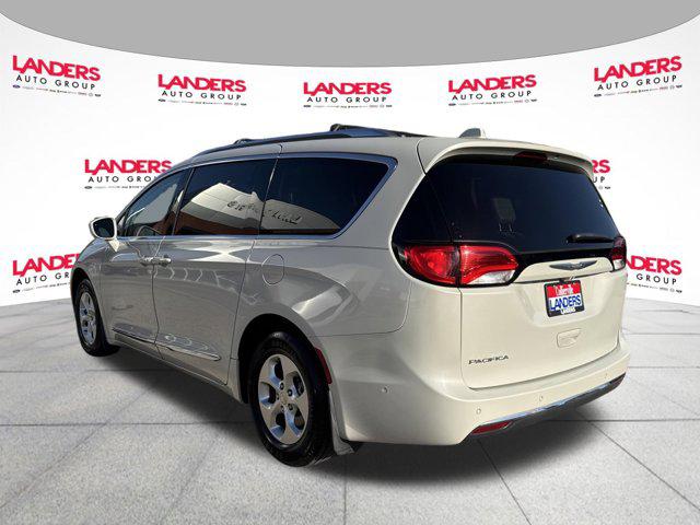 2017 Chrysler Pacifica Touring-L Plus