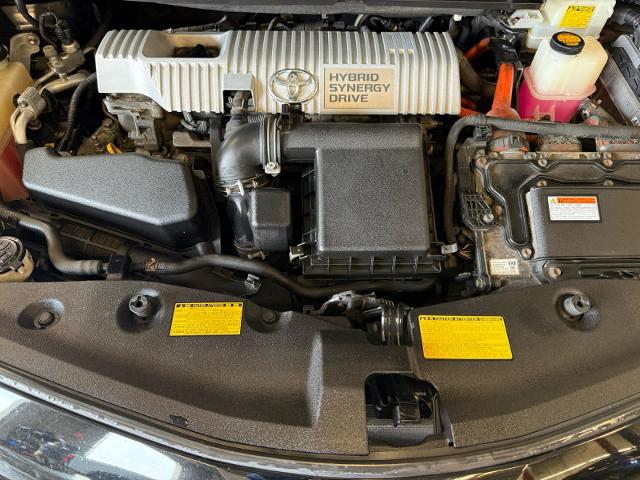 2013 Toyota Prius v Two
