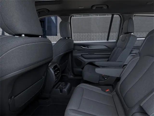 2025 Jeep Grand Cherokee L Laredo X 4x2