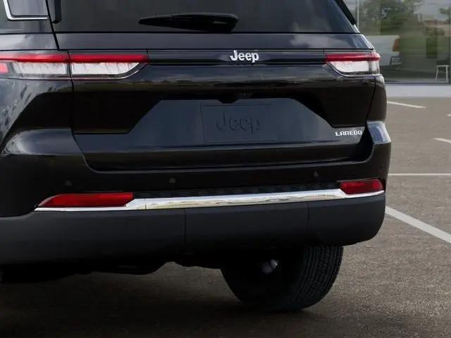 2026 Jeep Grand Cherokee Altitude 4x2