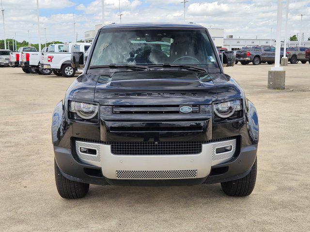 2025 Land Rover Defender 110 P300
