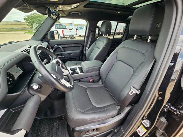 2025 Land Rover Defender 110 P300