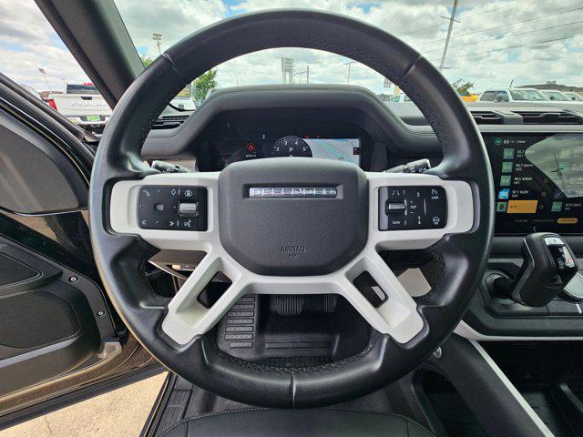 2025 Land Rover Defender 110 P300