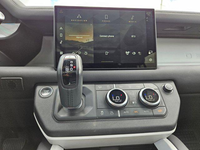 2025 Land Rover Defender 110 P300