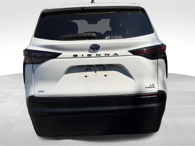 2023 Toyota Sienna LE