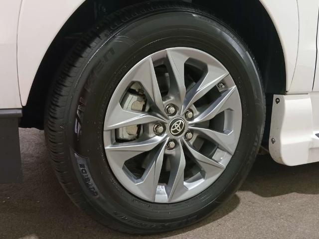2023 Toyota Sienna LE