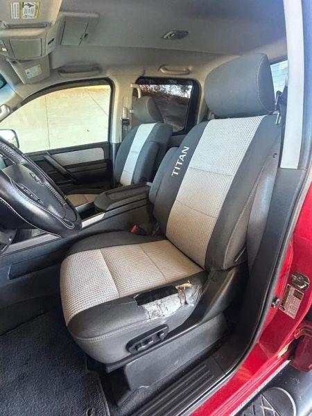 2012 Nissan Titan SV