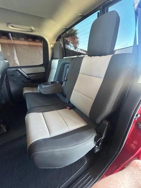 2012 Nissan Titan SV