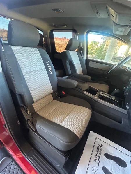 2012 Nissan Titan SV