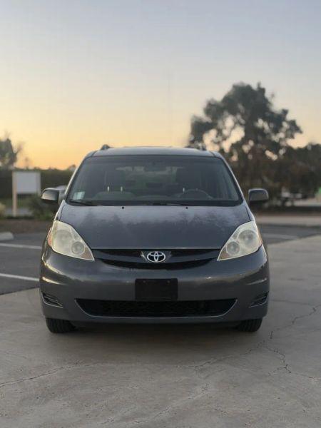 2006 Toyota Sienna LE