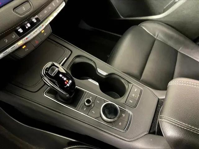 2023 Cadillac XT4 AWD Premium Luxury