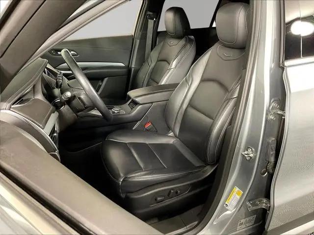 2023 Cadillac XT4 AWD Premium Luxury