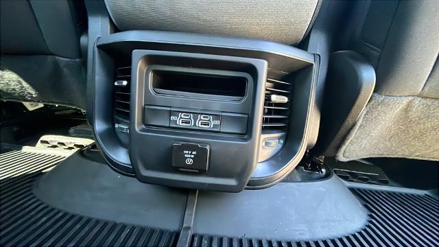 2022 Ram 1500 Big Horn Crew Cab 4x4 5'7" Box