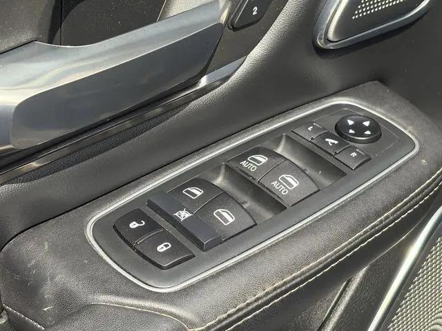 2021 Ram 1500 Limited Crew Cab 4x4 5'7" Box