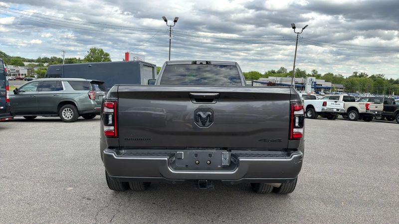 2024 Ram 3500 Big Horn Crew Cab 4x4 8' Box