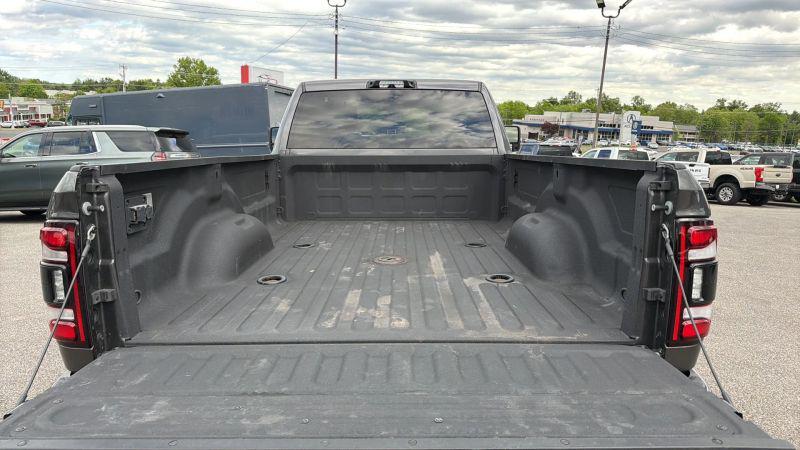 2024 Ram 3500 Big Horn Crew Cab 4x4 8' Box