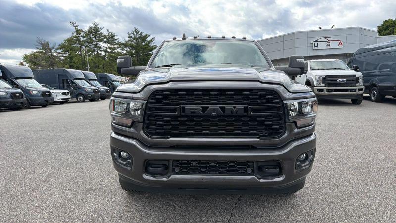 2024 Ram 3500 Big Horn Crew Cab 4x4 8' Box