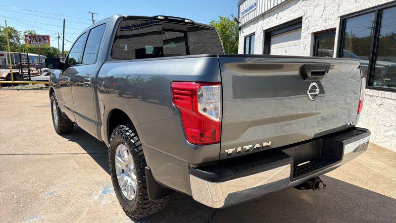 2018 Nissan Titan SV