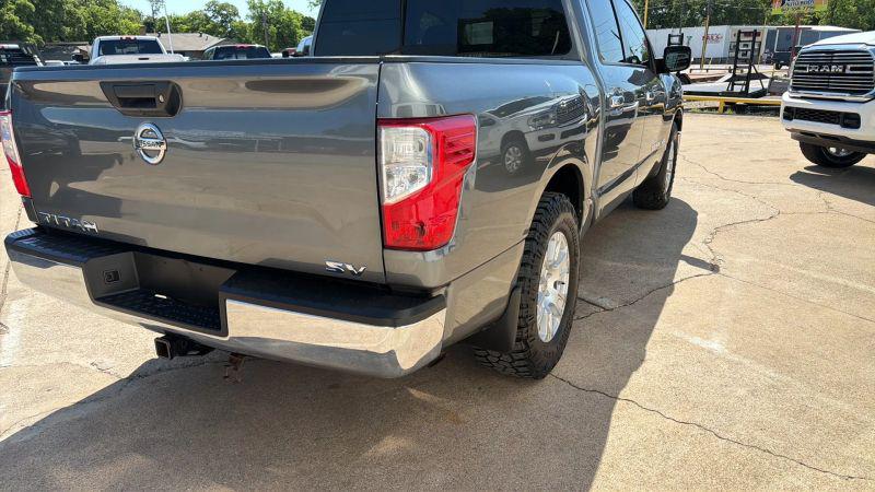 2018 Nissan Titan SV