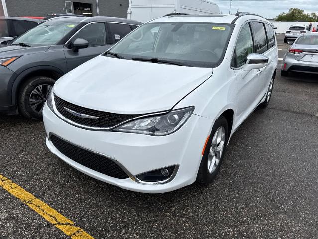 2020 Chrysler Pacifica Limited for sale in Sterling Heights, MI