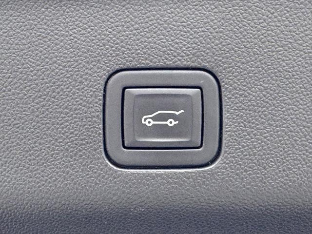 2025 GMC Yukon 4WD Denali