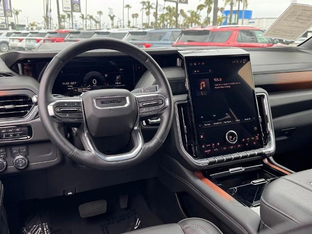 2025 GMC Yukon 4WD Denali