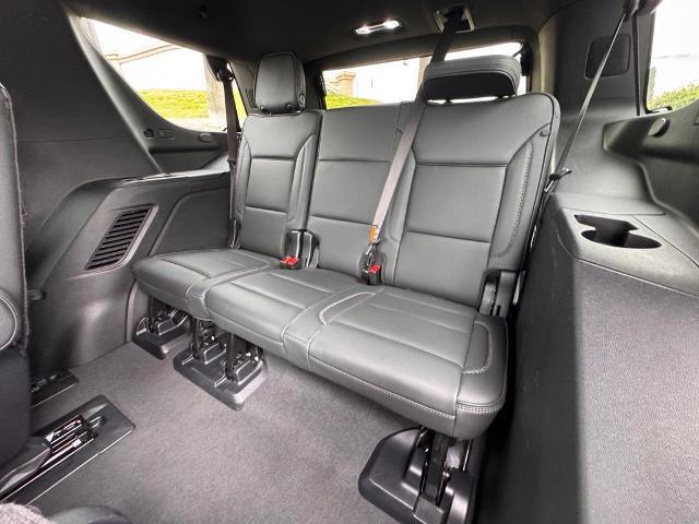 2025 GMC Yukon 4WD Denali