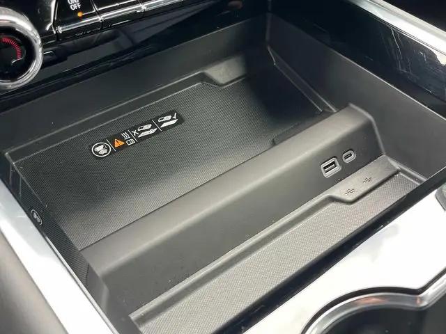 2025 Chevrolet Tahoe 4WD RST
