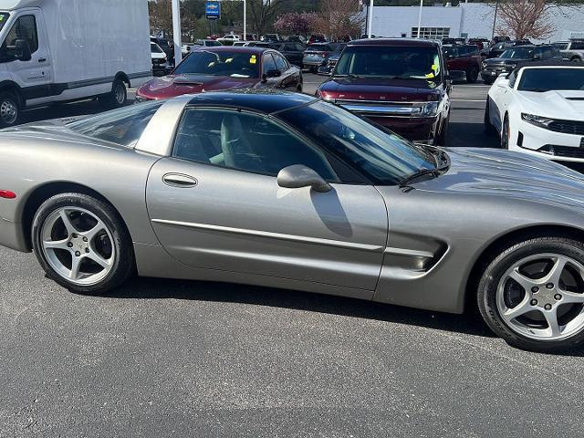 2000 Chevrolet Corvette Base