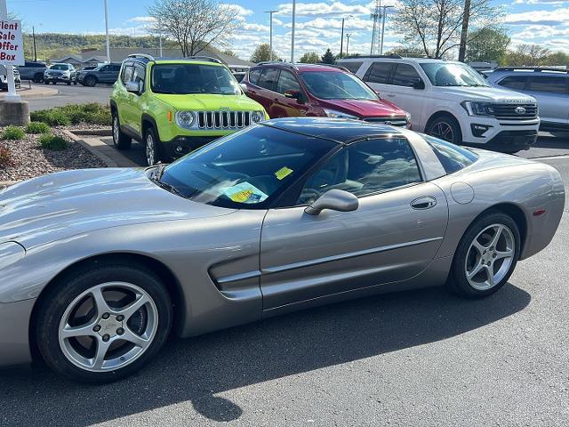 2000 Chevrolet Corvette Base