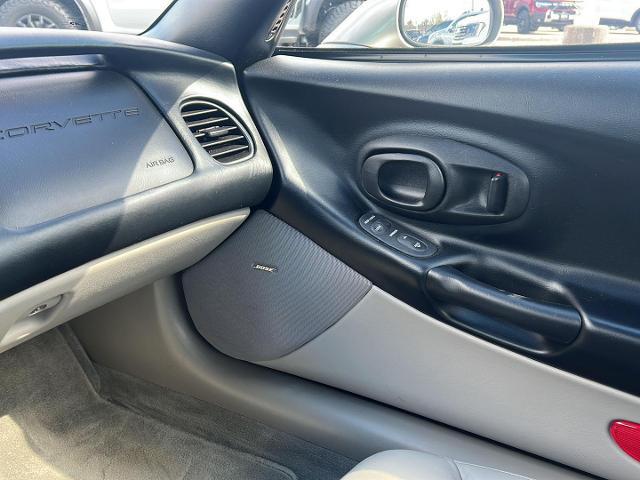 2000 Chevrolet Corvette Base