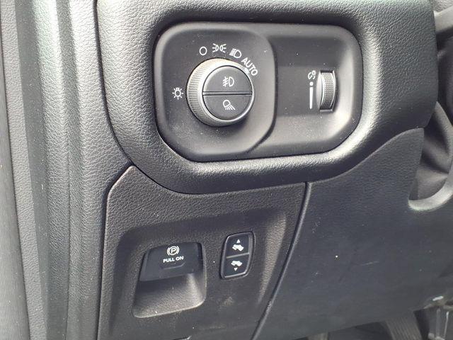 2021 Ram 1500 Big Horn Crew Cab 4x4 5'7" Box