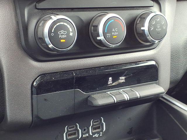 2021 Ram 1500 Big Horn Crew Cab 4x4 5'7" Box