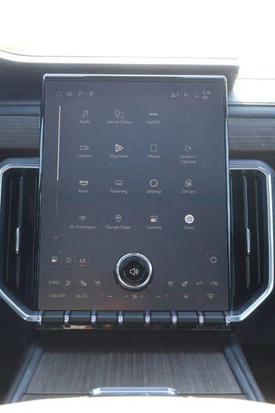 2025 GMC Acadia AWD Denali