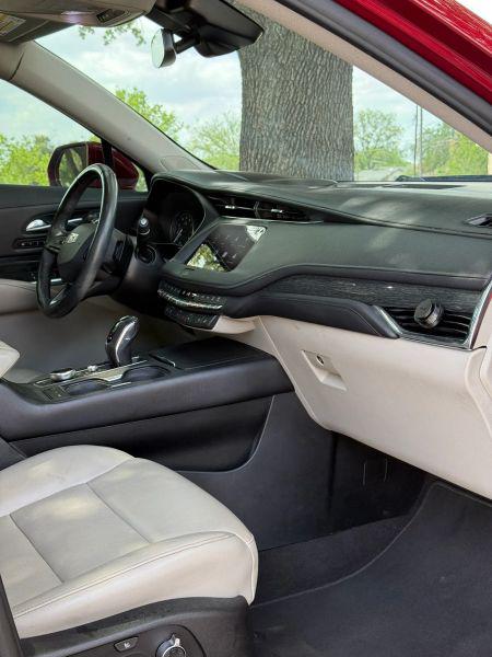2019 Cadillac XT4 Premium Luxury