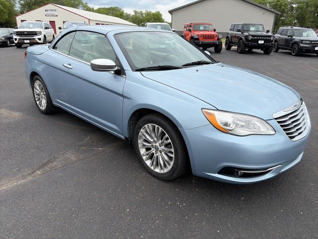 2013 Chrysler 200 Limited
