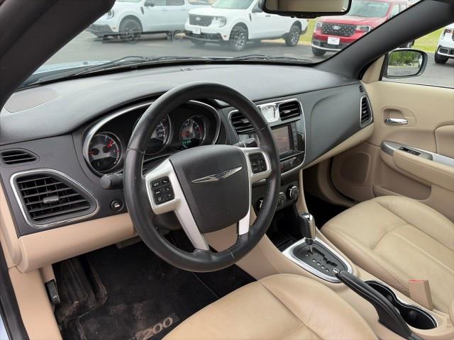 2013 Chrysler 200 Limited