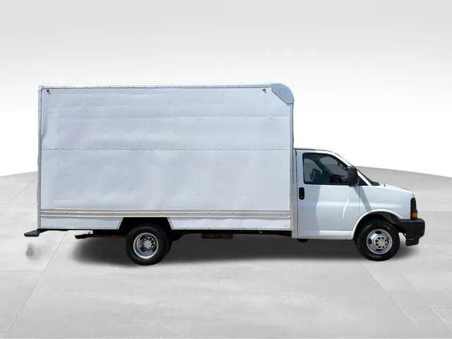 2017 Chevrolet Express Cutaway Work Van