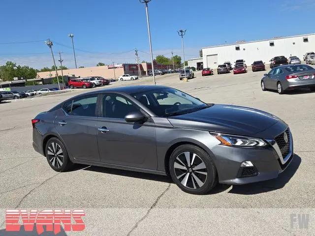2022 Nissan Altima SV FWD