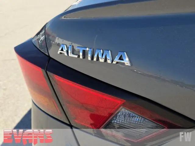 2022 Nissan Altima SV FWD